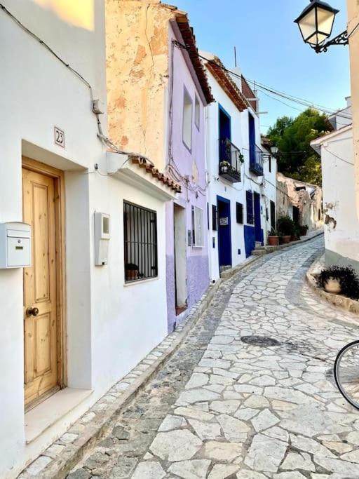 Casa De Suenos - Village House فينيسترات المظهر الخارجي الصورة