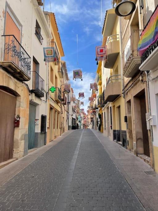 Casa De Suenos - Village House فينيسترات المظهر الخارجي الصورة