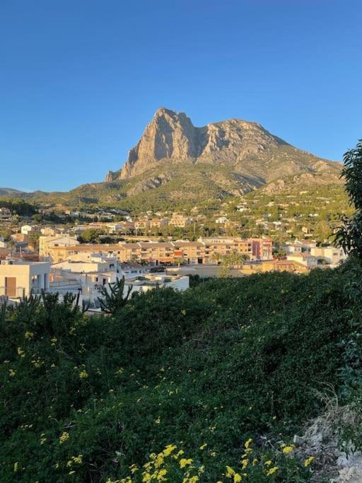 Casa De Suenos - Village House فينيسترات المظهر الخارجي الصورة